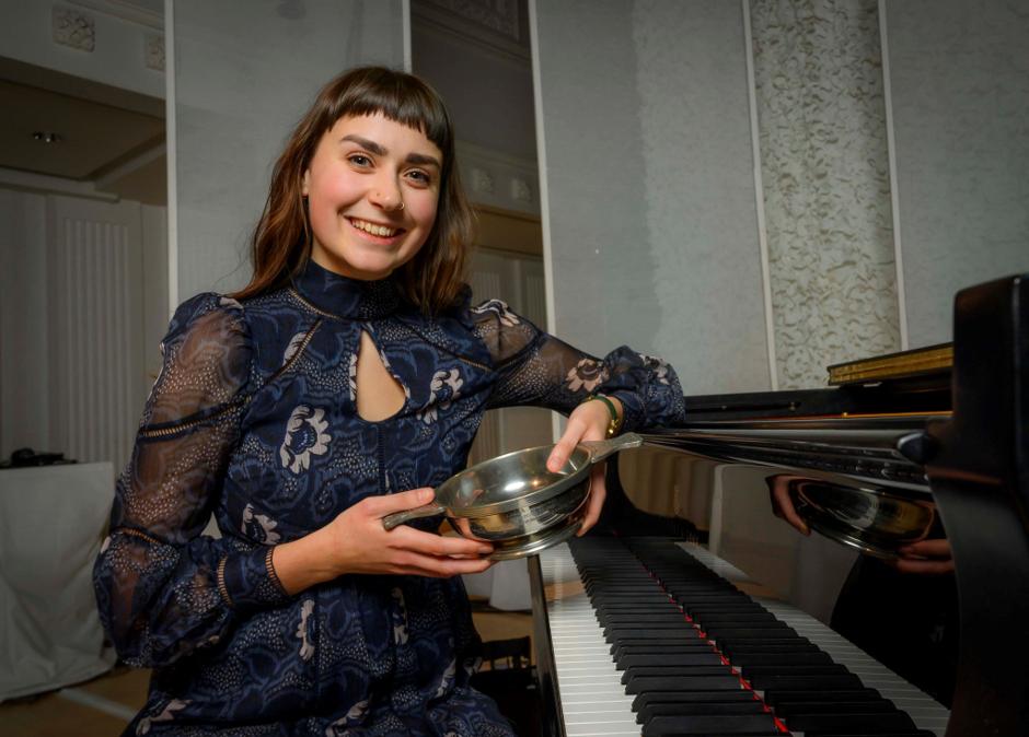 Amy Laurenson (BBC Radio Scotland Young Traditional Musician of the Year 2023)