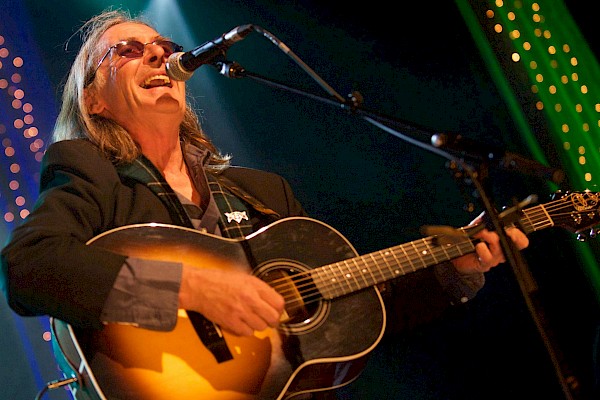 Dougie MacLean