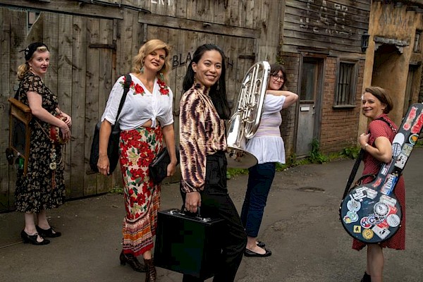 The Traveling Janes