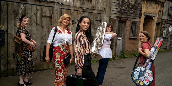 The Traveling Janes
